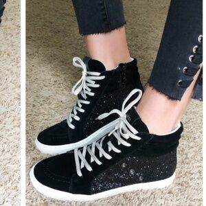 Steve Madden  Serena Black sequin Hi top sneaker, 8.  CB2164